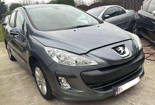 Peugeot 1.4i Confort Pack