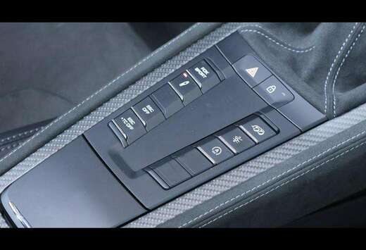 Porsche 718 Spyder RS PDK