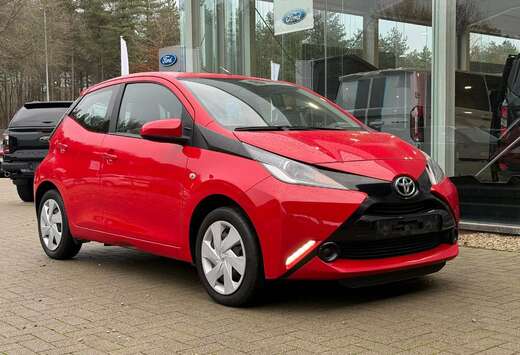 Toyota VVT-i x-play & pack x-cite