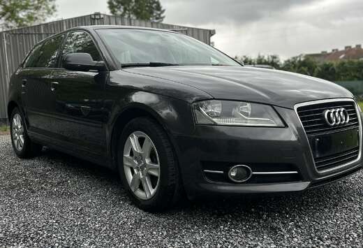 Audi Audi A3 Sportback 1.6 TDI  105ch  2012