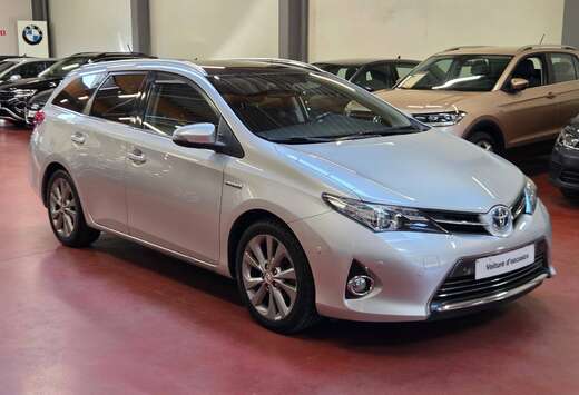 Toyota Hybride + Premium (full option)