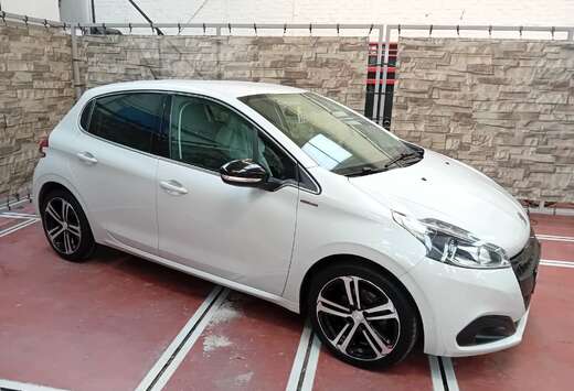 Peugeot 208 1.2 GT Line S - 1 jr garantie
