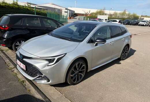 Toyota Corolla TS Hybrid 1.8 Premium e-CVT GPF Premiu ...