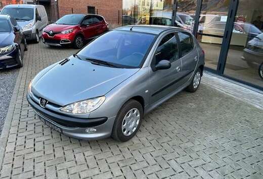 Peugeot 1.4i XT