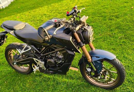 Honda néo-sportif