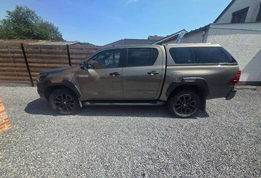 Toyota Hilux 2.8 D-4D 4WD Invincible