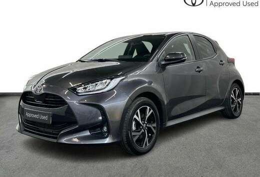 Toyota 116hp HEV Iconic | LED | carplay | camera