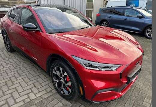 Ford Mustang Mach-E AWD