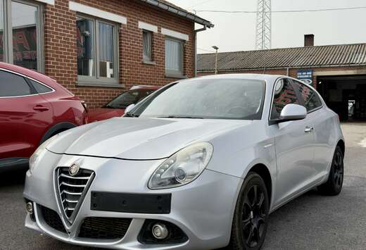 Alfa Romeo 1.6 JTDm Distinctive Clim Cruise PDC Euro  ...