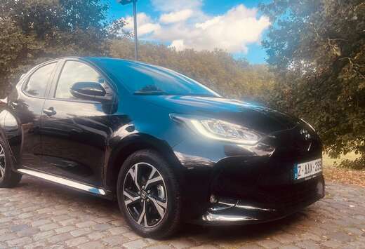 Toyota Yaris 1.5i HEV Iconic e-CVT