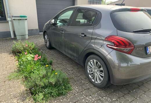 Peugeot 208 1.2i PureTech Style