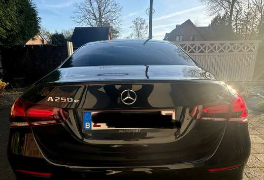 Mercedes-Benz e 8G-DCT AMG Line