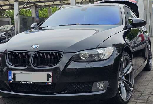 BMW 320i Coupe