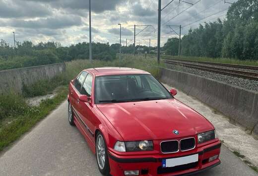 BMW 320i