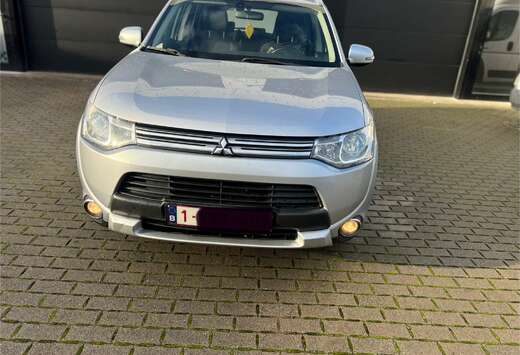 Mitsubishi 2.0 4WD Plug-In Hybrid Plus