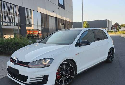 Volkswagen golf 7 GTI PERFORMANCE DSG