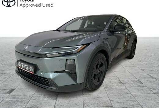 Toyota 77Kw 2WD BUSINESS