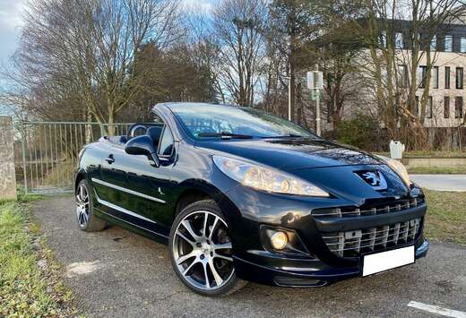 Peugeot 207 CC  *Black & White* Edition entretenue Co ...