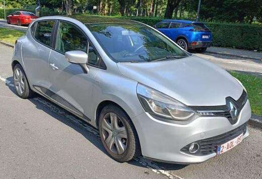 Renault Clio 1.2i 16v Community 2