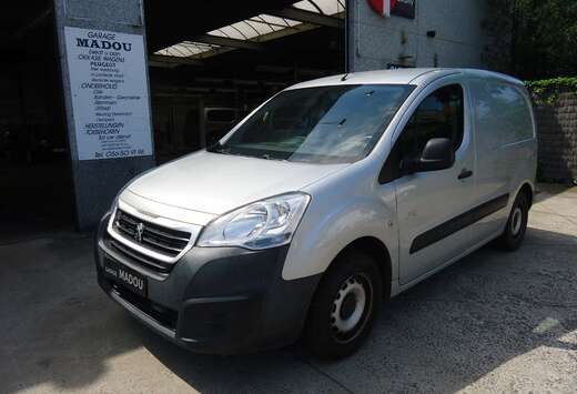 Peugeot 1.6 BlueHDi L2H1 Premium Pack 121 S/S