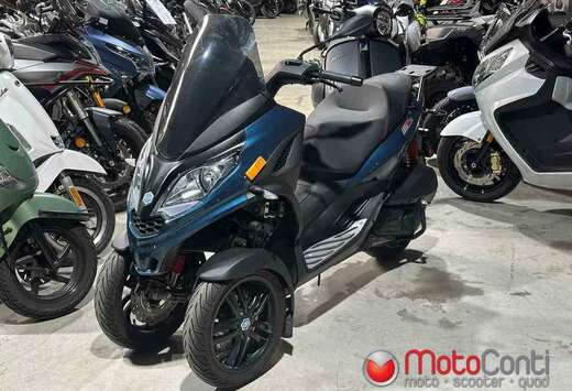 Piaggio HPE SPORT