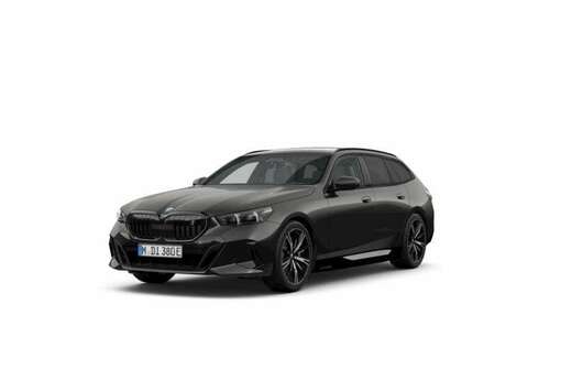 BMW i5 eDrive40 Touring M Sport Pro | TOWB | PANO | H ...