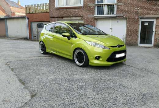 Ford Fiesta 1.6 Ti-VCT Sport
