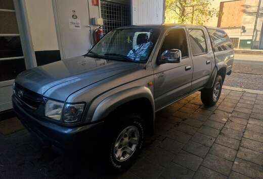 Toyota Hilux 2.5 Turbo D-4D 4WD SR5