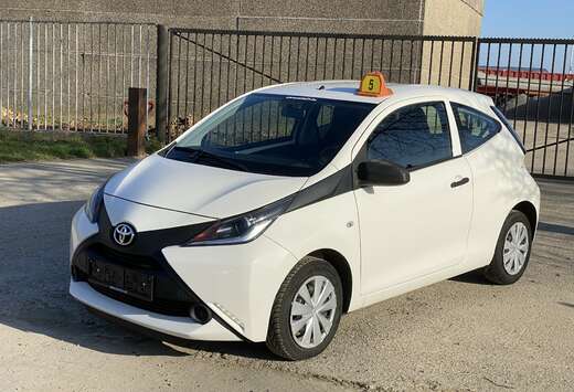 Toyota Aygo 1.0i VVT-i x