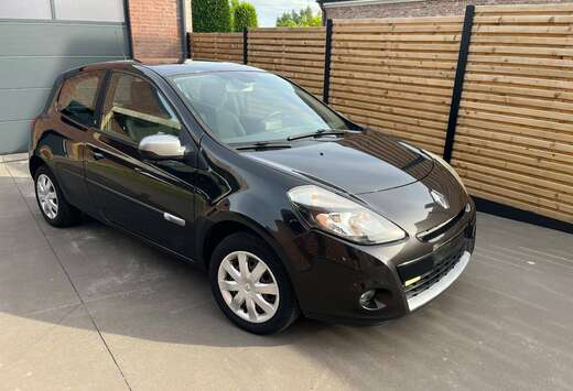 Renault Clio 1.2i 20th