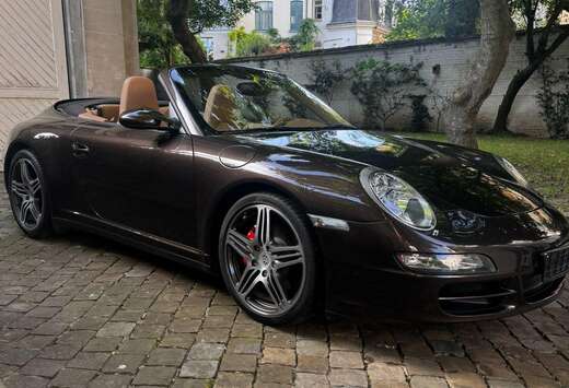 Porsche 911 Carrera 4S Cabriolet 3.8i