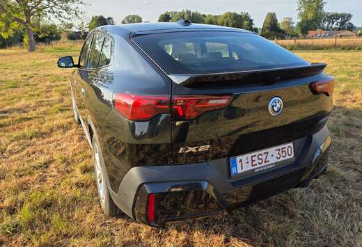 BMW iX2 66.5 kWh xDrive30