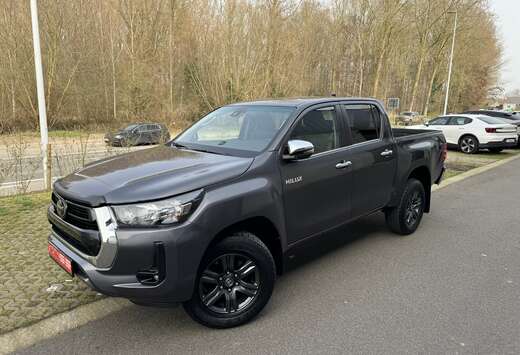 Toyota 2.8 D-4D Automaat Dubbel Cabine / Export Afrik ...