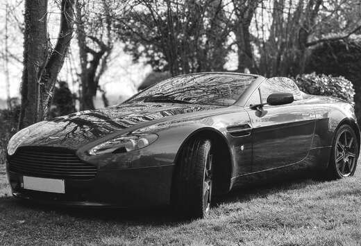 Aston Martin roadster