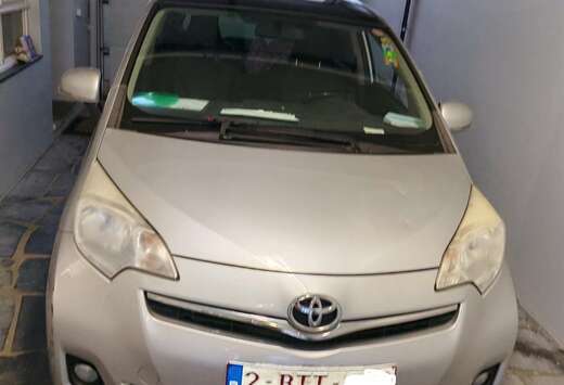 Toyota Verso S 1.33 VVT-i Skyview