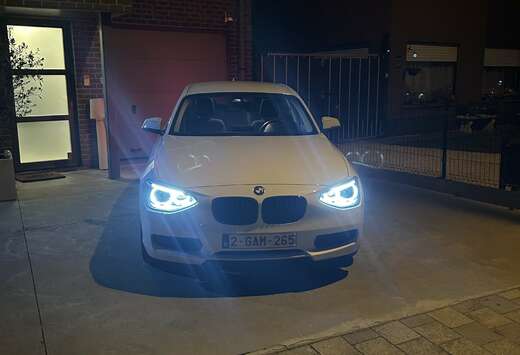 BMW 114i Checkered Flag