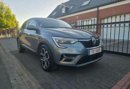 Renault E-TECH Hybrid Intens