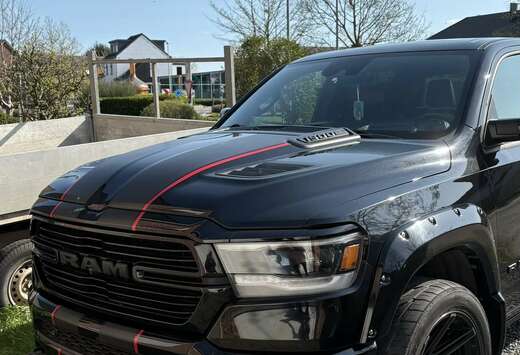 Dodge RAM 1500 Crew Cab 4x4 - Larami Night