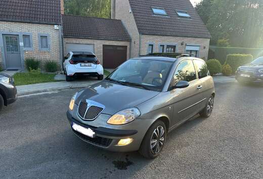Lancia 1.4i 16v Platino DFN