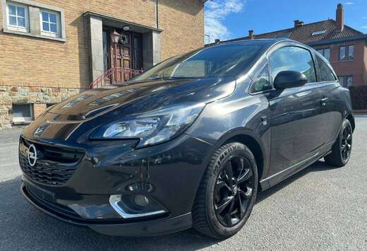 Opel Corsa 1.4i Black Edition