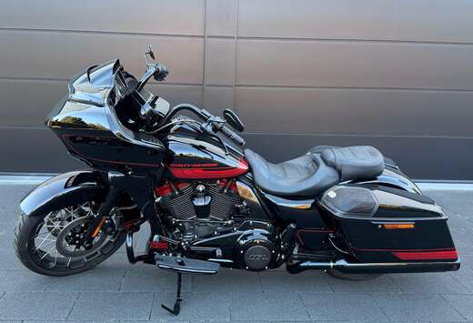 CVO Black edition 2022 - slechts 820km