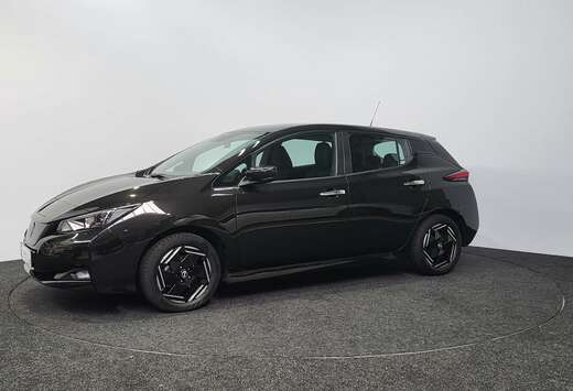 Nissan 40 kWh  Camera  PDC  CarPlay  e-PEDAL  Top