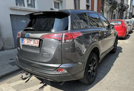 Toyota Hybride 2WD Black Edition