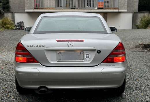 Mercedes-Benz cabrio bijna oldtimer