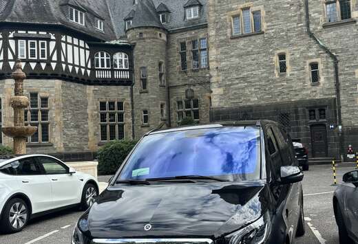 Mercedes-Benz L3 9G-TRONIC