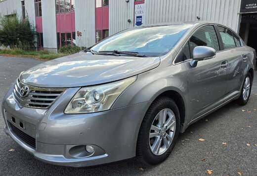 Toyota Avensis 1.8i Sol