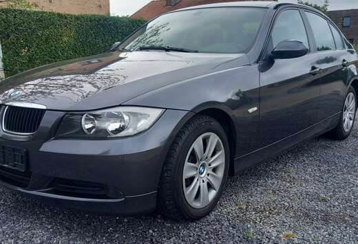 BMW 320i