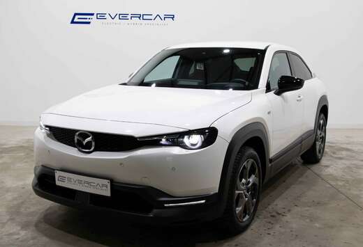 Mazda 36 kWh e-SKYACTIV ***HEATED SEATS & STEERING***