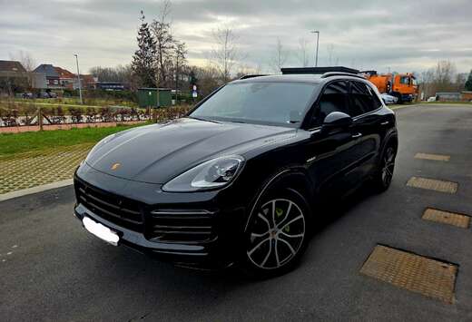 Porsche 3.0i V6 PHEV Tiptronic S