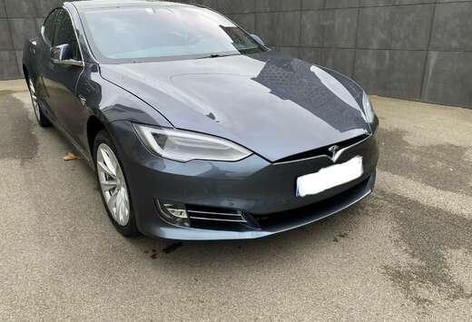 Tesla 100 kWh Dual Motor Long Range Plus